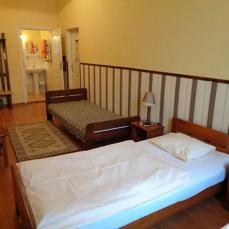 Globtroter Hostel *